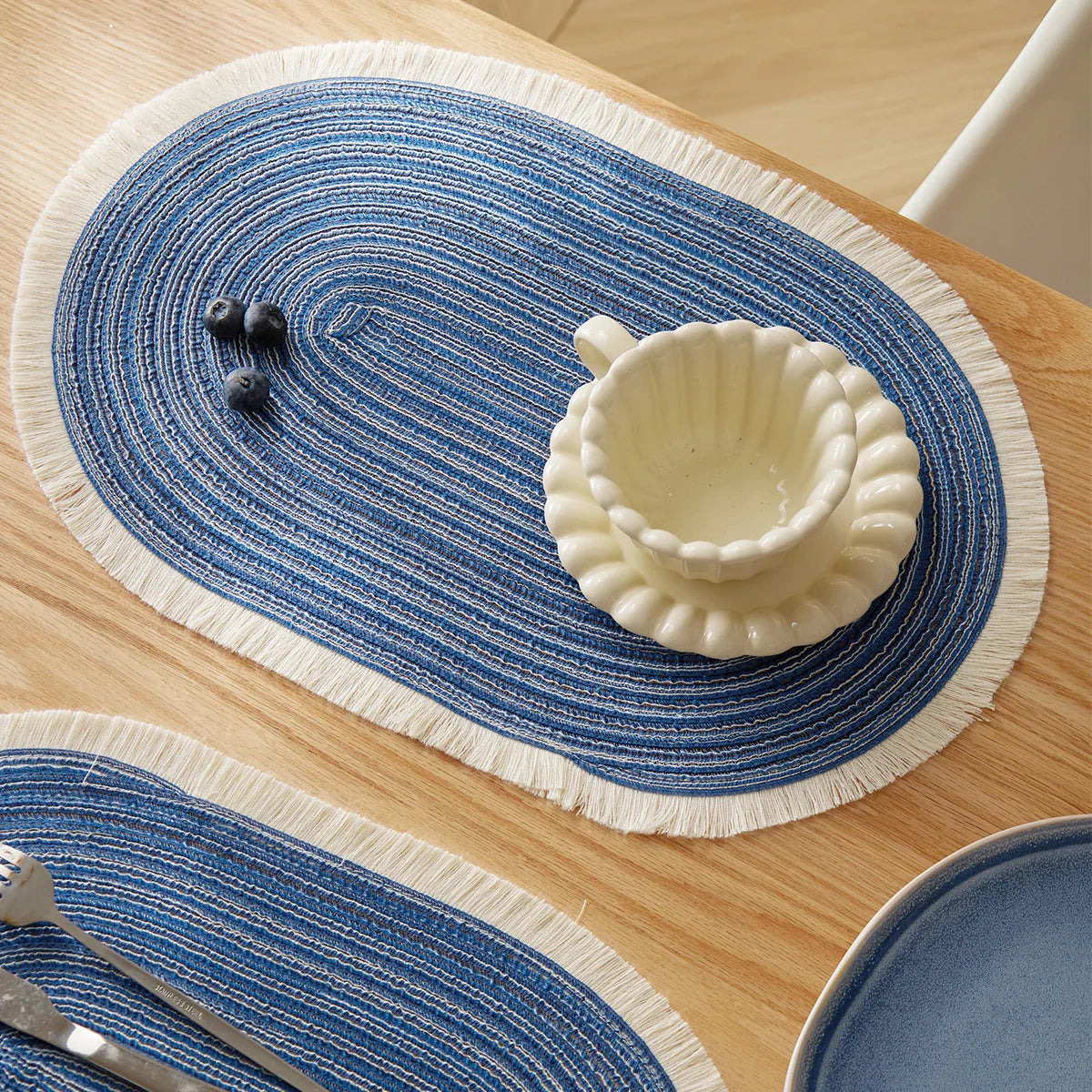 Woven Braided Placemats Set of 4, Washable Non-Slip Table Mats, 18x12 Inches
