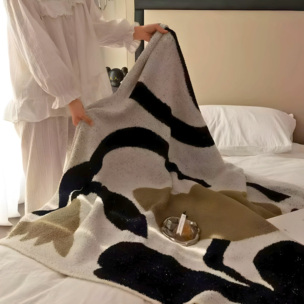 Onyx Cozy All-Season Travel Bed Blanket