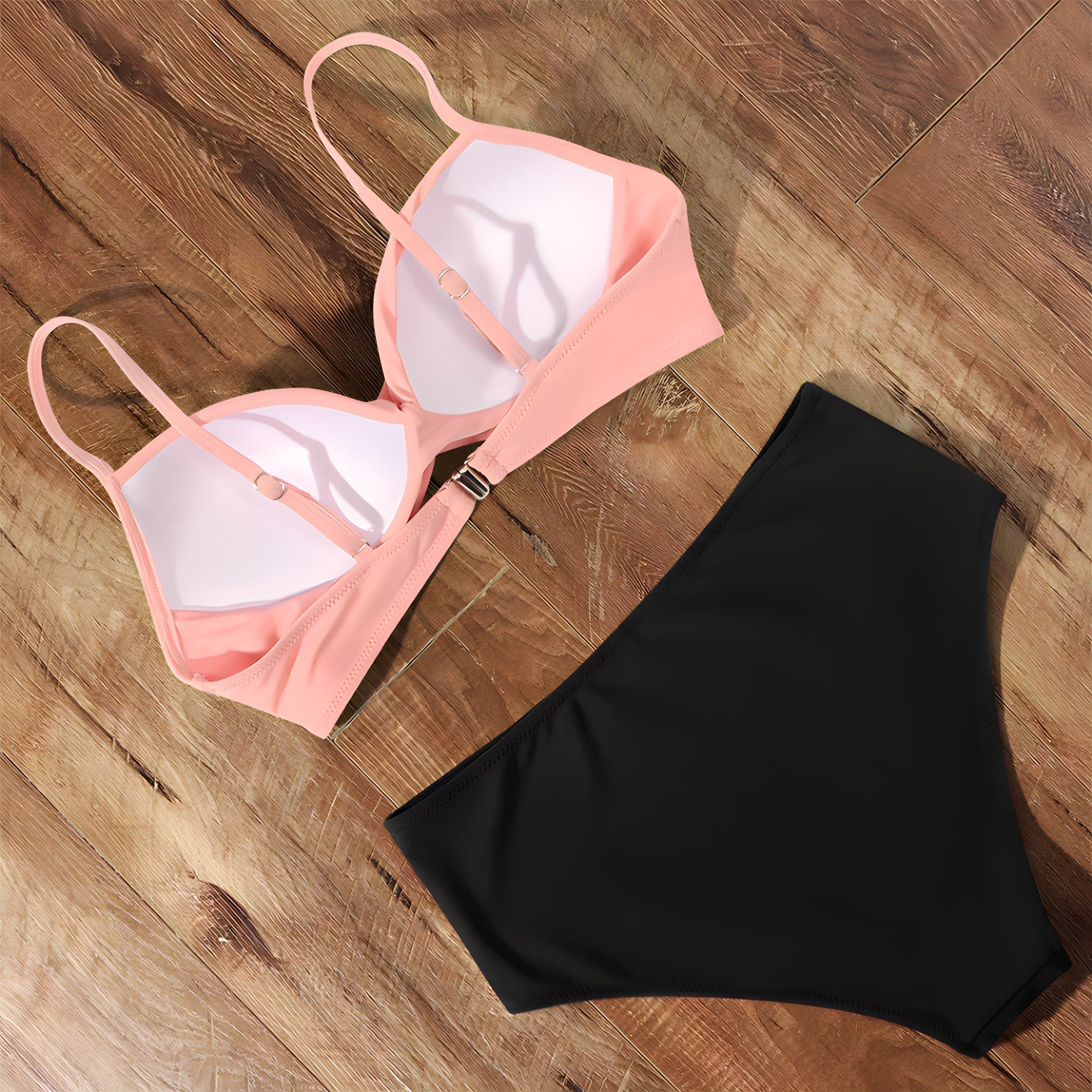 Aveline | Stylish bikini with a high waist