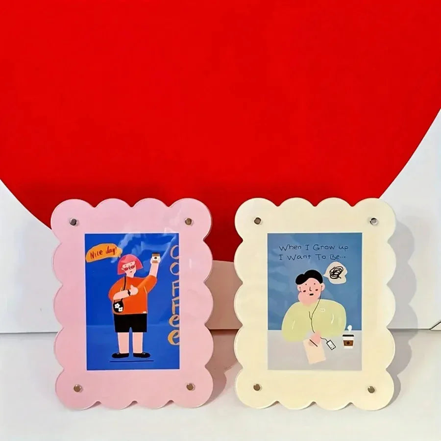 Acrylic picture frame – Clear – Scalloped design – Elegant home decor display