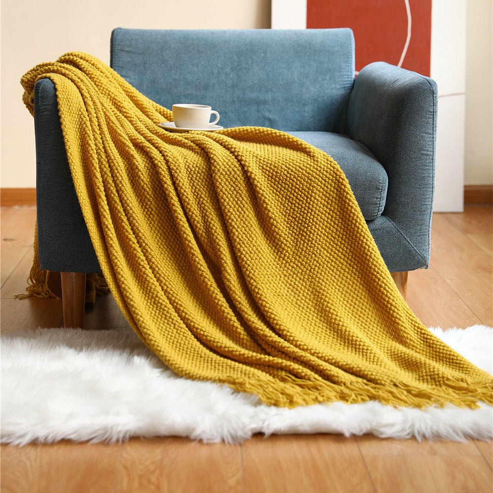 Cozy Nordic Knit Blanket – Scandinavian Design for Indoor & Outdoor Comfort