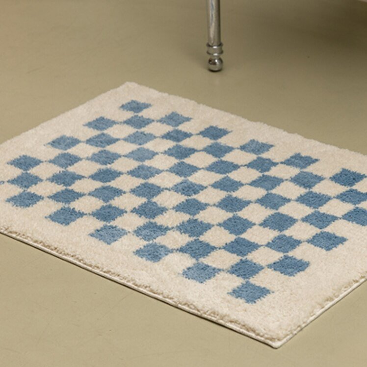 Soft Checkered Bathroom Rug
