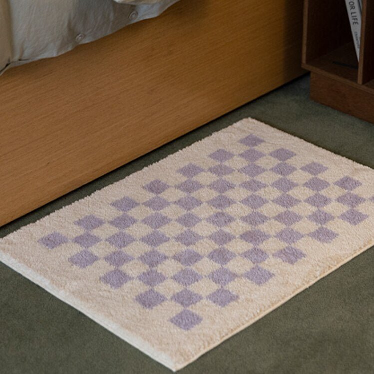 Soft Checkered Bathroom Rug