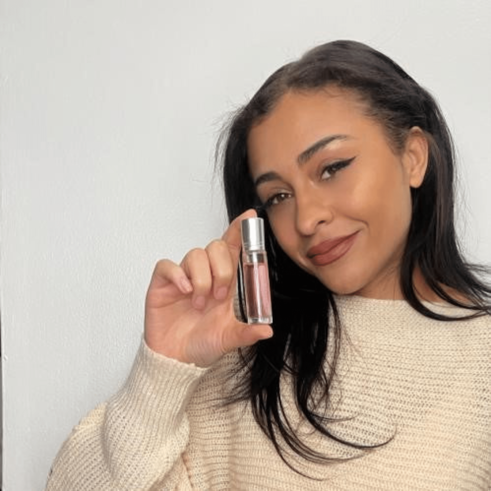 1+1 FREE | Novelloo™ | Perfume that will make your man fall in love!