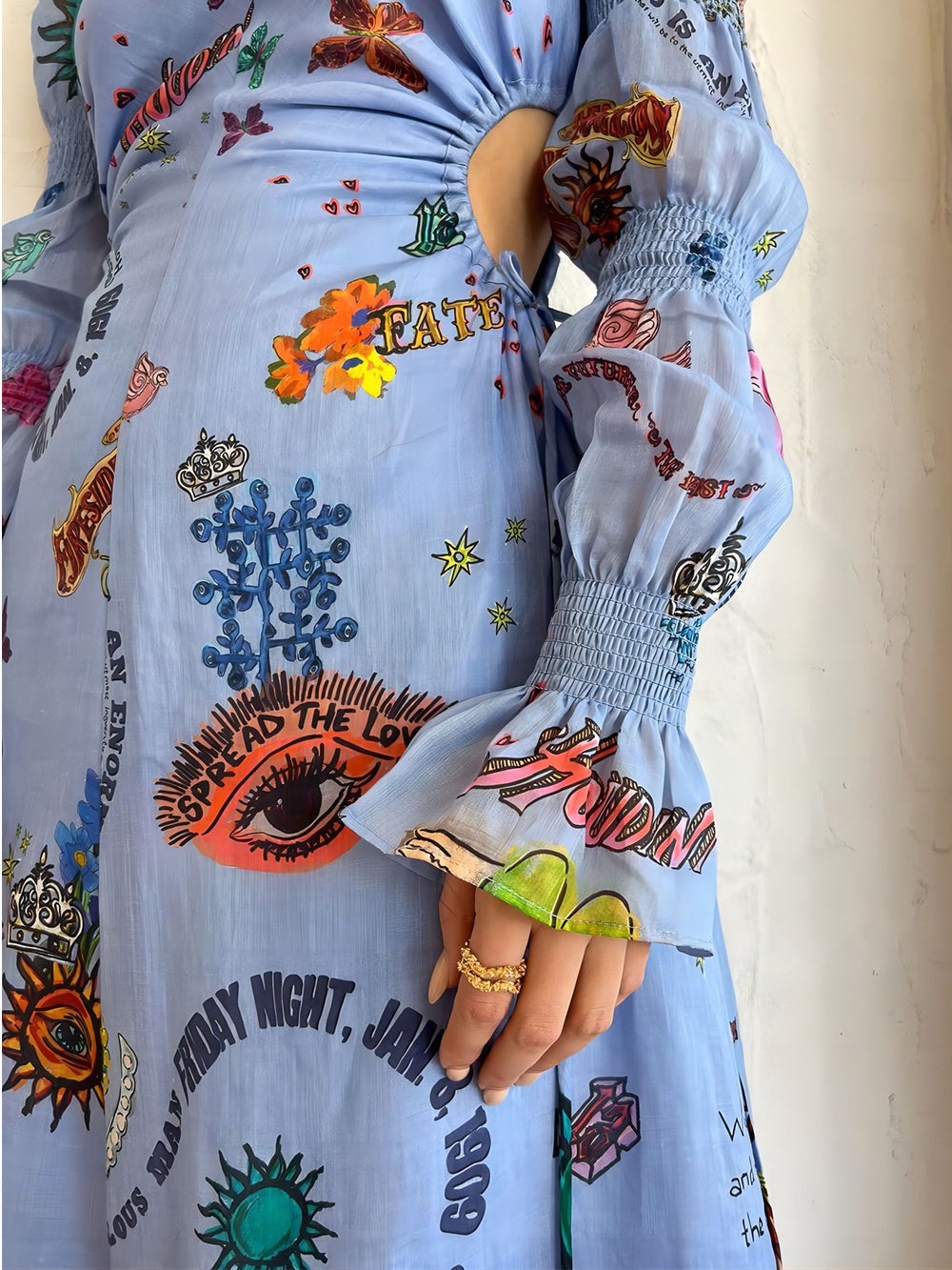 Graffiti Lantern Cutout Cropped Dress Midii Dress