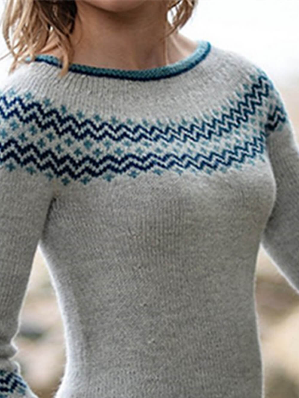 Round Neck And Fashion Sweater