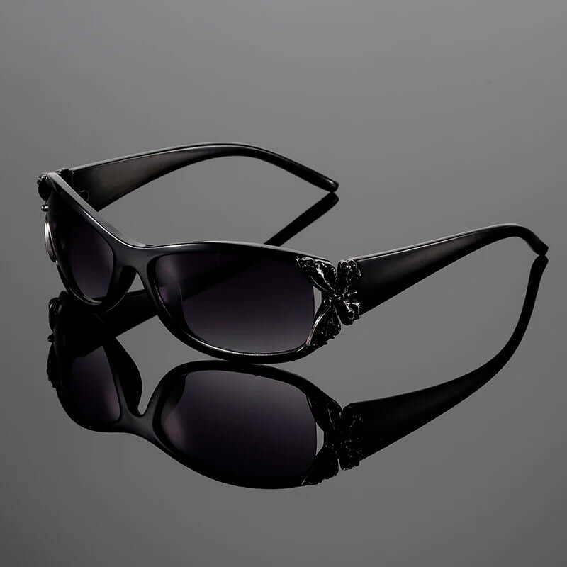 FlutterGlow | Chic sunglasses with butterfly pendants