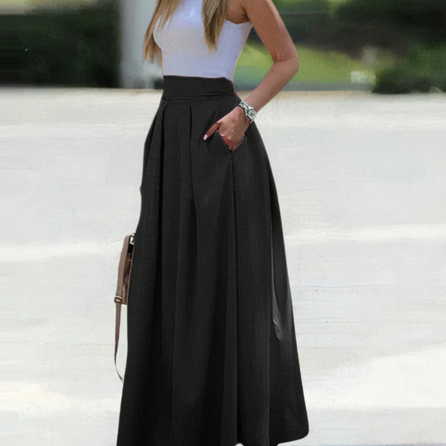 Sadira | Elegant, pleated, loose skirt