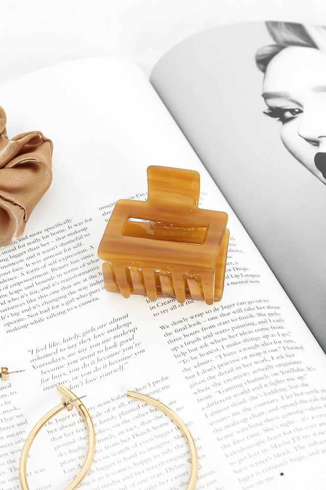 60s Motown Hair Claw Tan