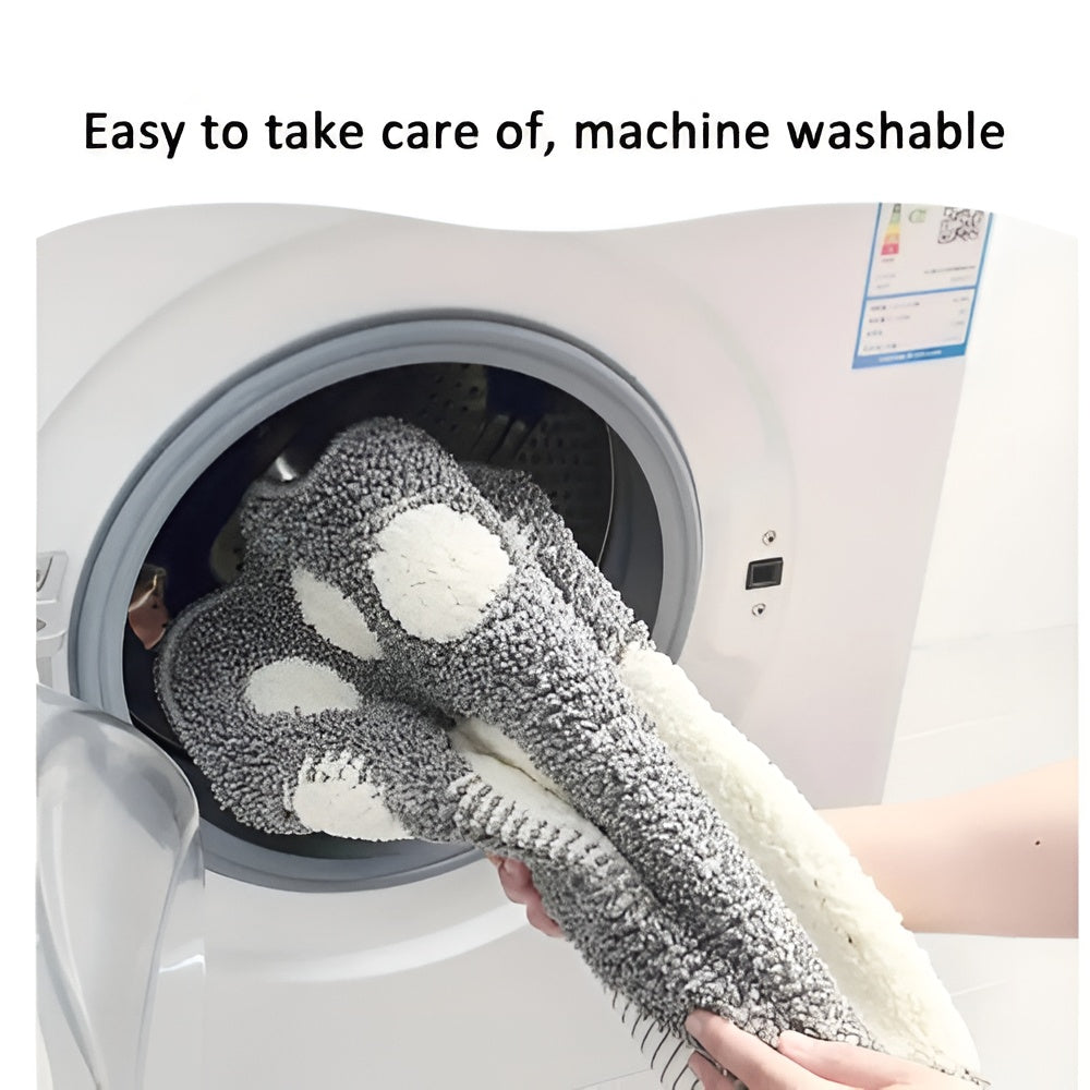 Gray footprint bath mat with soft plush texture, absorbent and non-slip bathroom rug for shower and tub