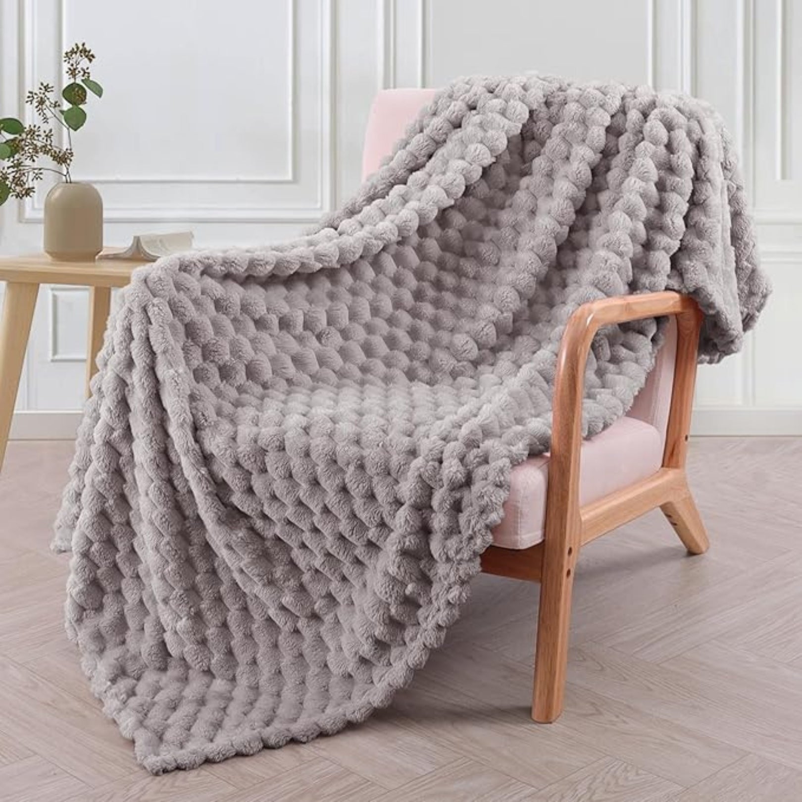 MarshmallowHug® | Cozy Marshmallow Comfort Blanket