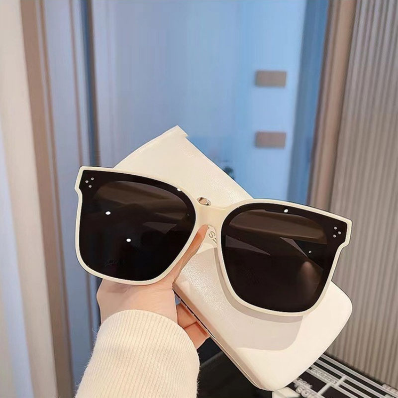 50% OFF | SolarEdge Polarized sunglasses | UV protection for men and women, modern design