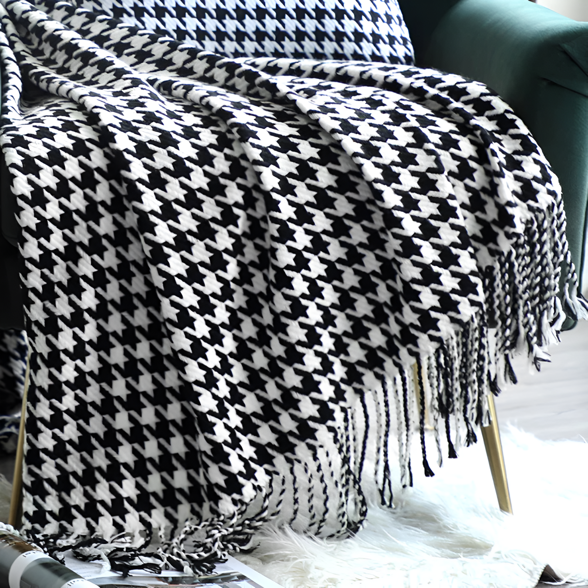 Classic Houndstooth Pattern Blanket