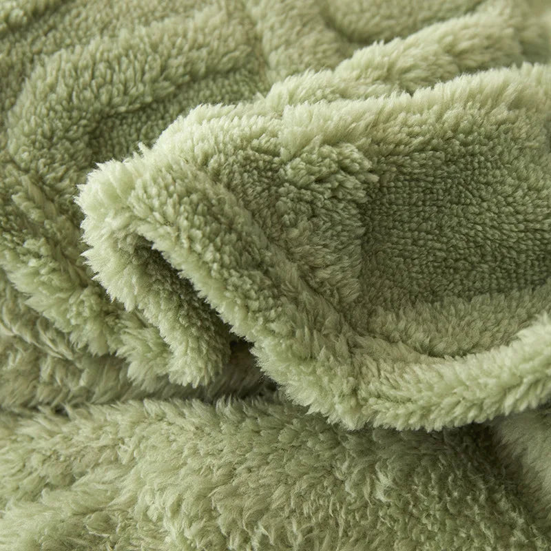 Plush Reversible Blanket with Sherpa Wool-Like Fleece