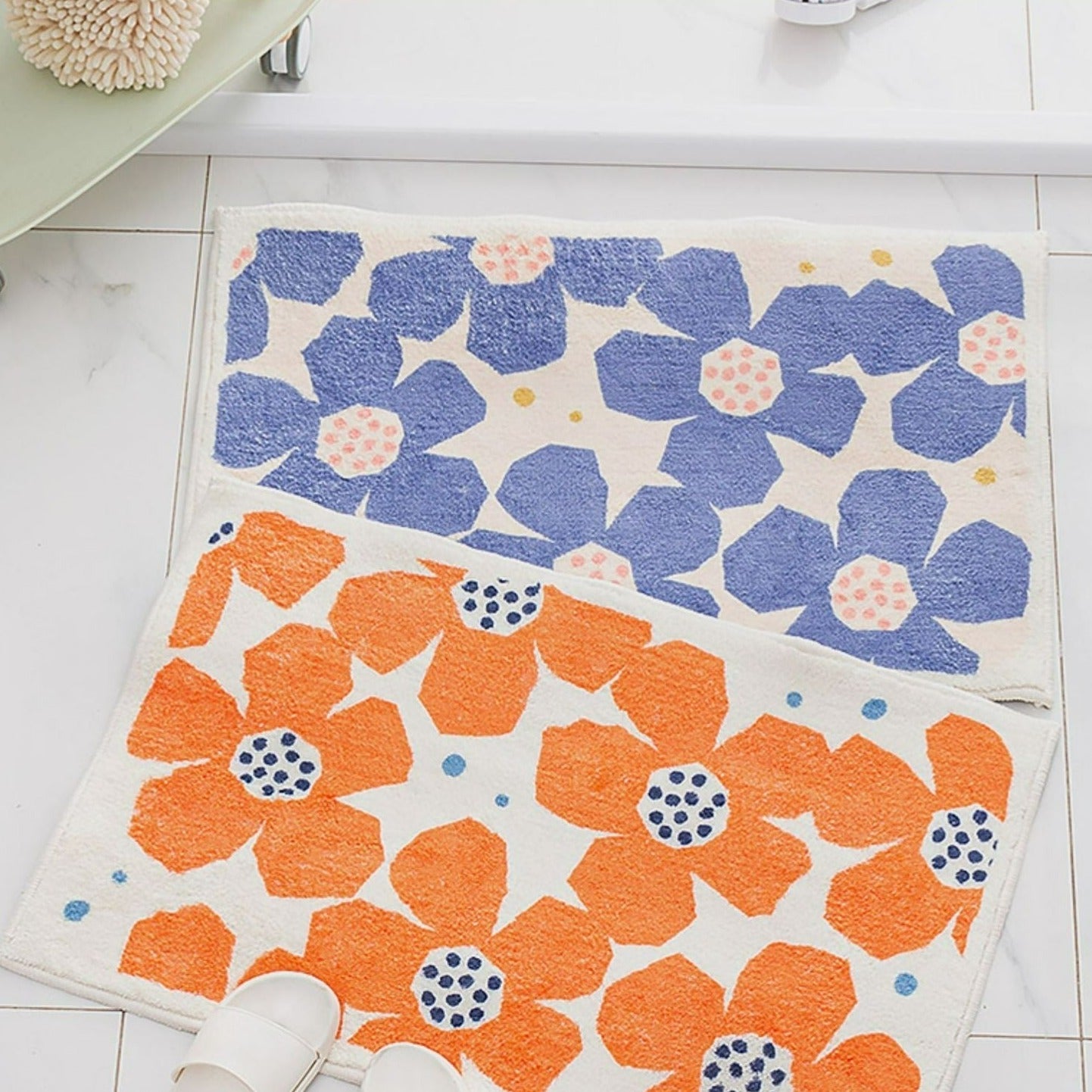 Bath mat – Quick-drying polyester – Retro flower design – Non-slip and vibrant colors – Available in multiple sizes