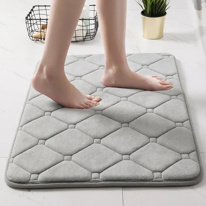 Bathroom mat – Plush fabric – Ultra-absorbent – Non-slip design – Various sizes and colors available