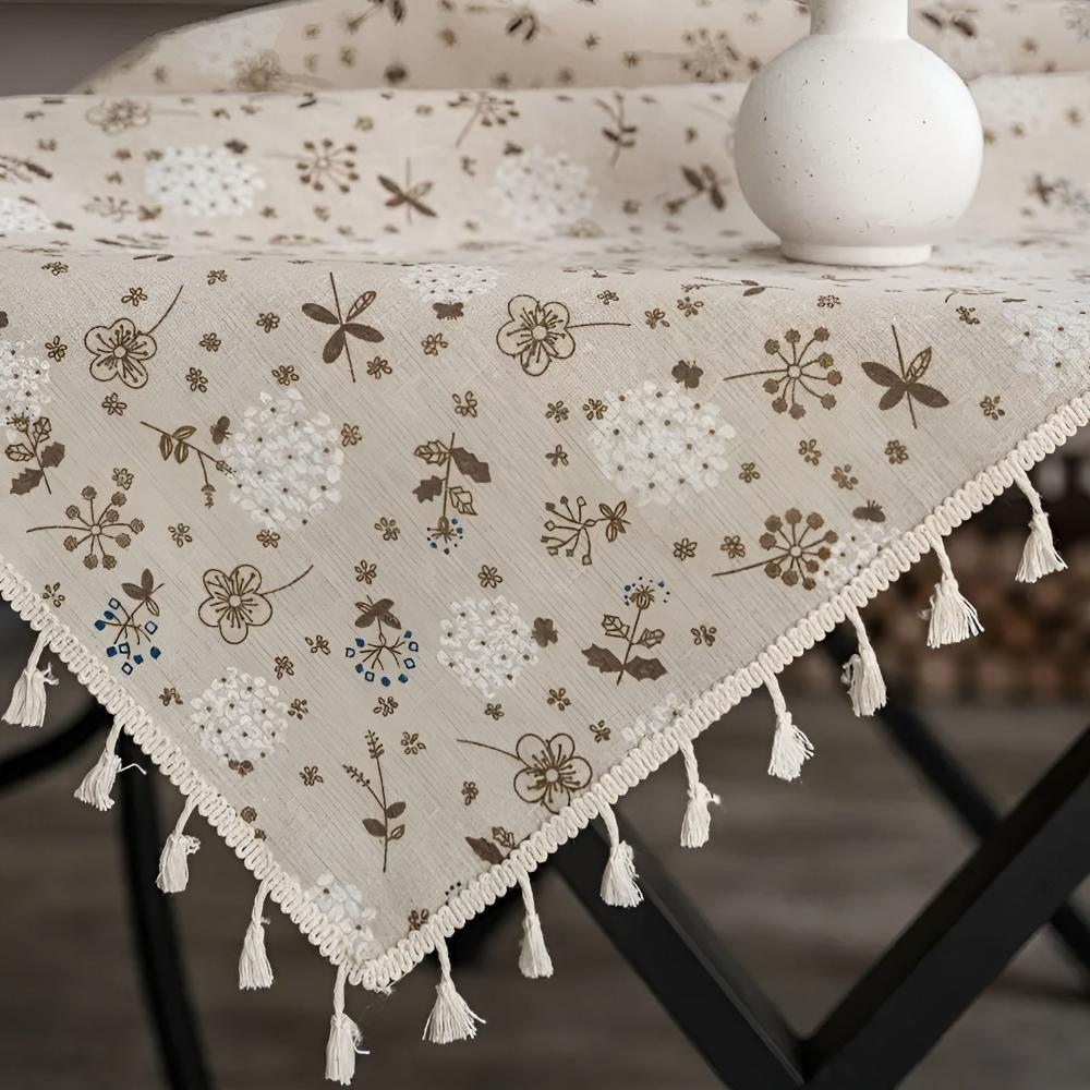 Beige Tassel Tablecloth – Bohemian Farmhouse Design for Rustic Dining Decor