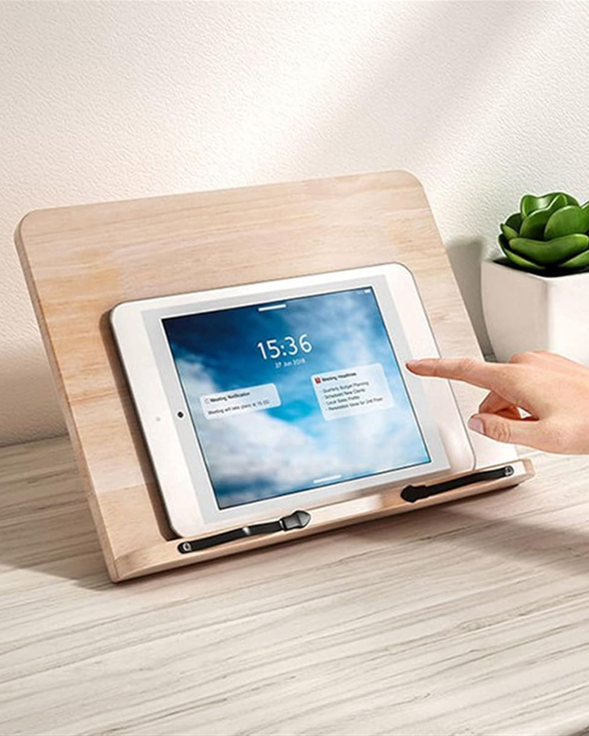 Book stand for reading – Natural wood – Adjustable angle – Elegant desk accessory