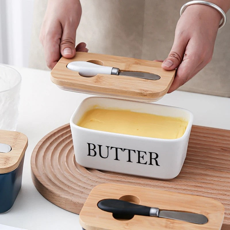 Ceramic butter dish – Bamboo lid – Stylish kitchen accessory