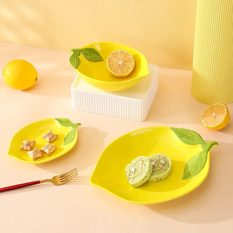 Ceramic dinner plate – Cartoon lemon design – Fun kitchen accessory