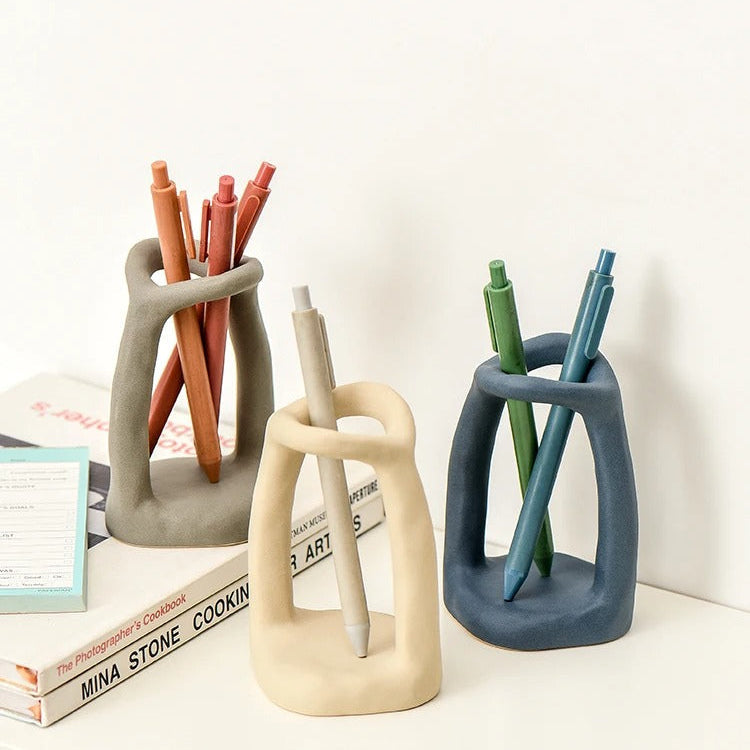 Ceramic holder – Premium material – Minimalist Nordic design – Versatile storage for bathroom or office – 3.1 x 3.1 x 4.5 in