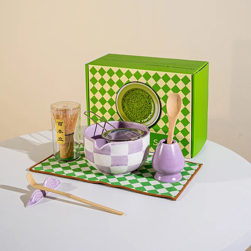 Ceramic matcha tea set – Checkered-style – Includes bowl, whisk, and utensils – Perfect gift for tea lovers