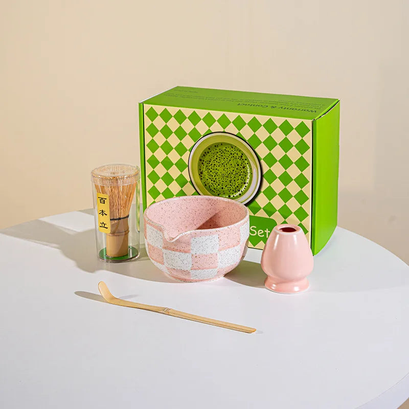 Ceramic matcha tea set – Checkered-style – Includes bowl, whisk, and utensils – Perfect gift for tea lovers