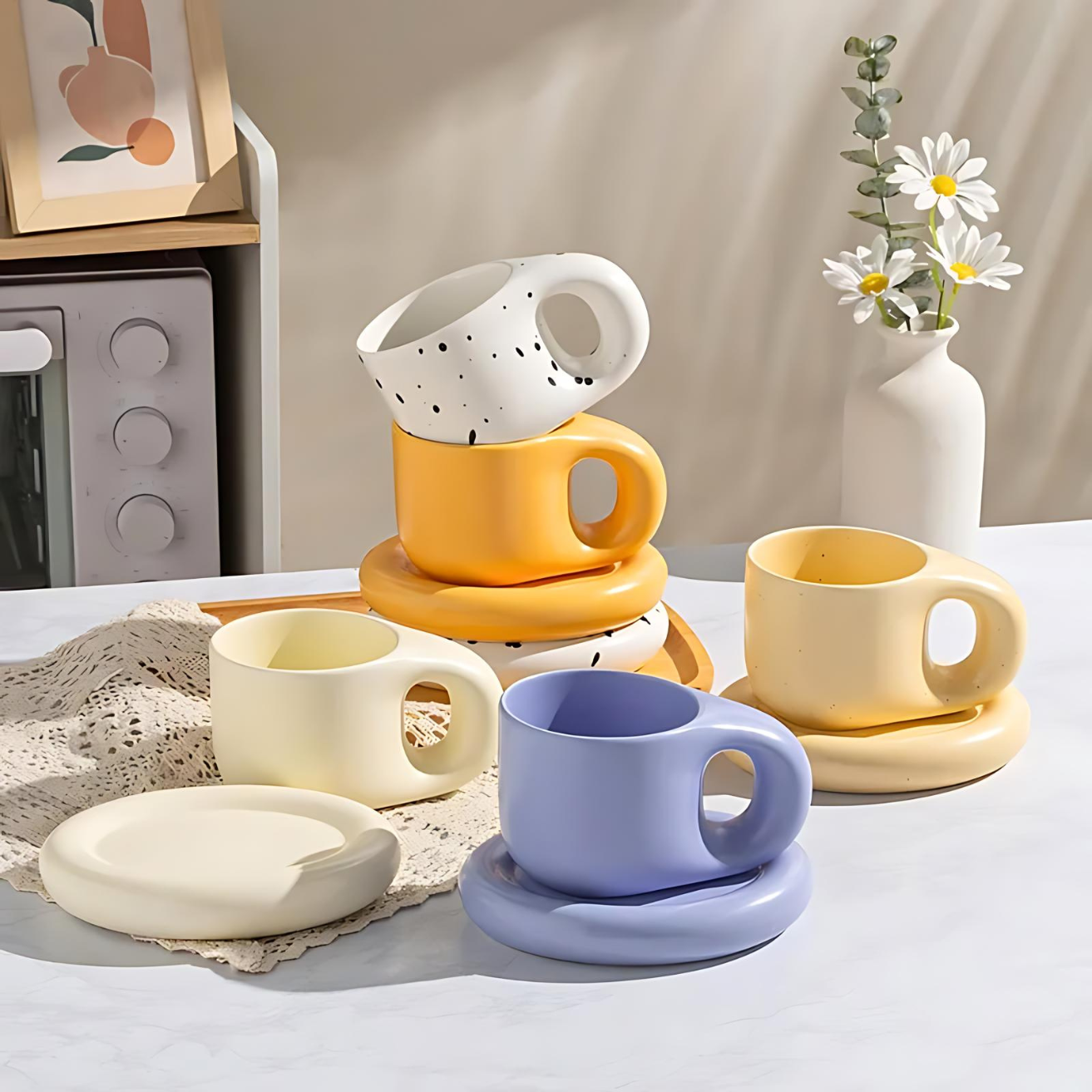 Ceramic mug – Marshmallow-inspired design – 400 ml – Includes oval plate for snacks