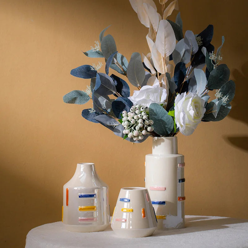 Ceramic vase – Colorful modern design – Perfect for flower arrangements