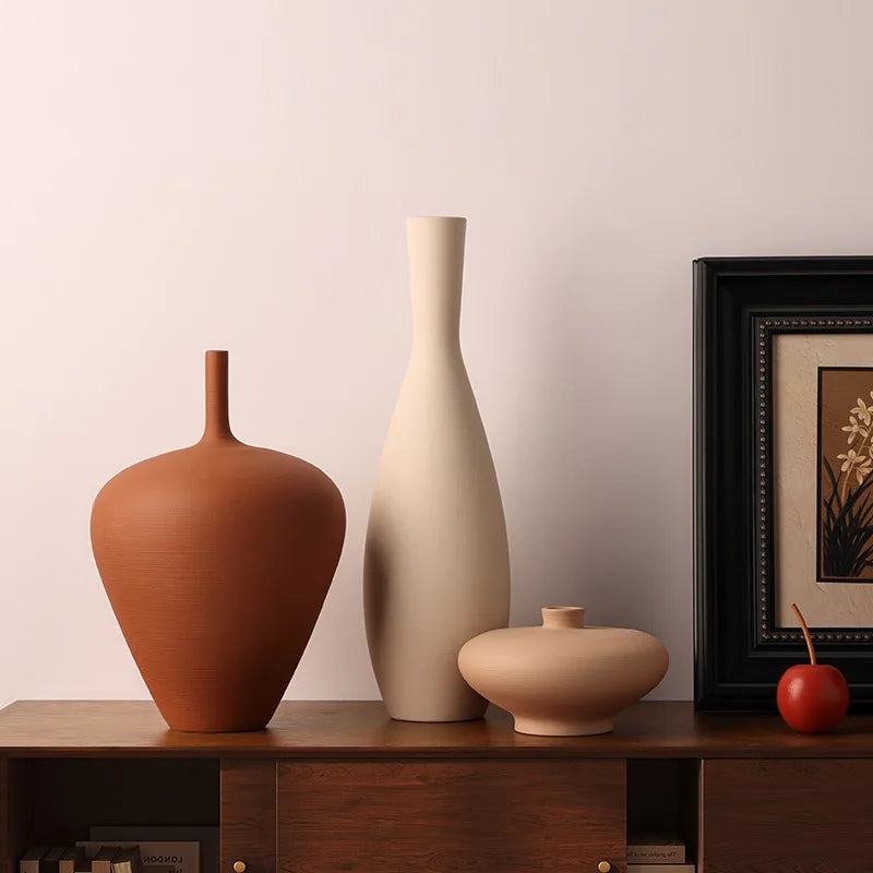 Ceramic vase – Nordic retro design – Elegant tabletop centerpiece for living room – 6.3 x 4.7 in