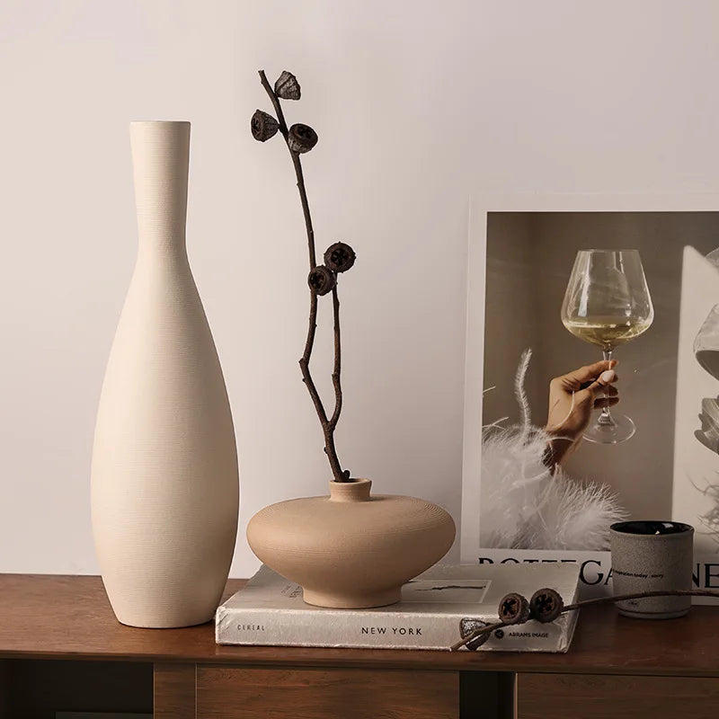 Ceramic vase – Nordic retro design – Elegant tabletop centerpiece for living room – 6.3 x 4.7 in