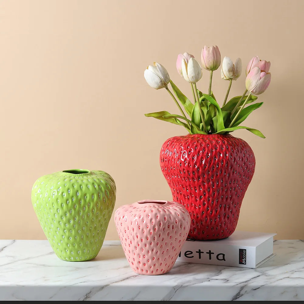 Ceramic vase – Strawberry design – Unique floral display – Home decor accent