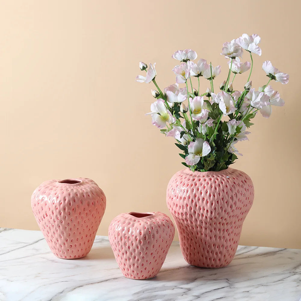 Ceramic vase – Strawberry design – Unique floral display – Home decor accent