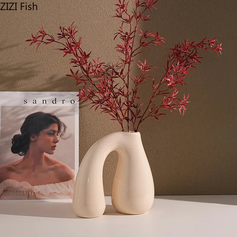Ceramic vase – N-shape design – Elegant flower display for home decor – 10 x 4 x 6 in