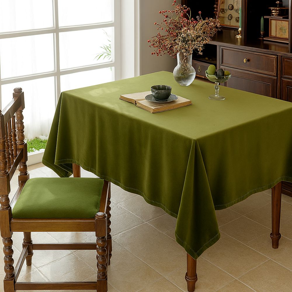Green solid color tablecloth with matching chair cover, elegant dining table cover for kitchen or holiday decor