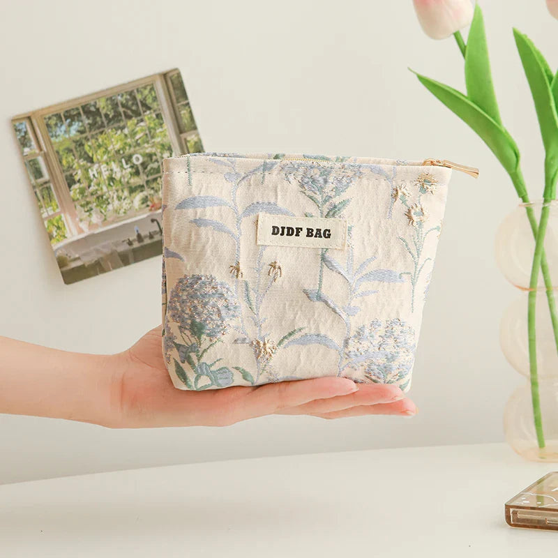 Floral cosmetic bag – Durable fabric – Travel makeup bag