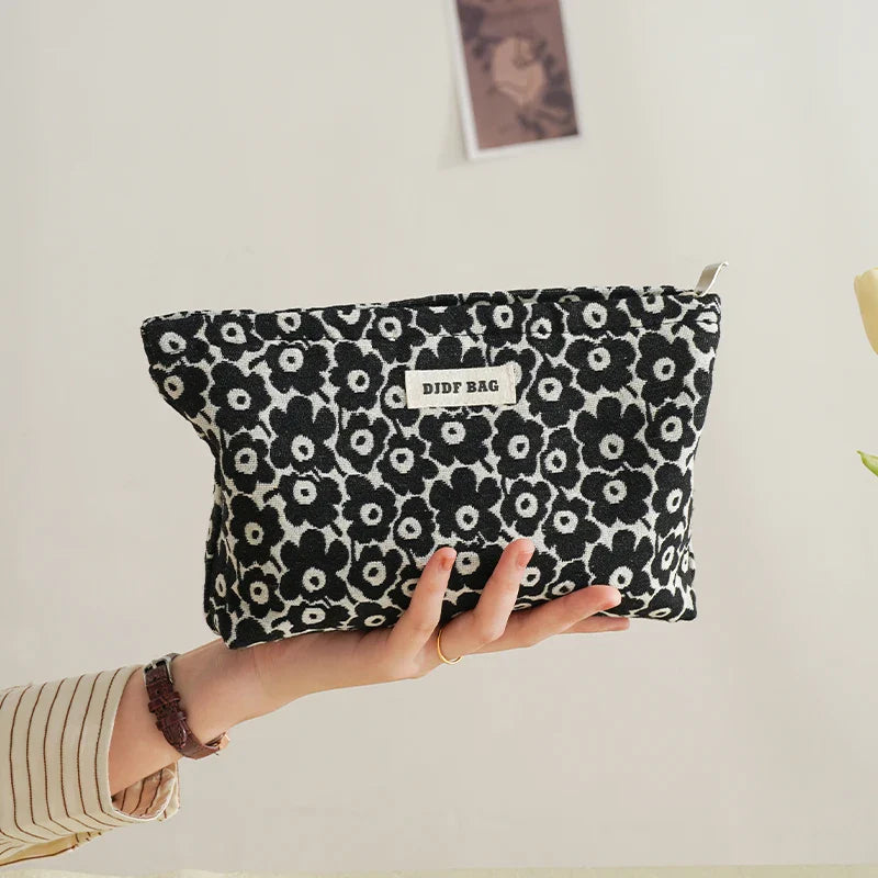 Floral cosmetic bag – Durable fabric – Travel makeup bag