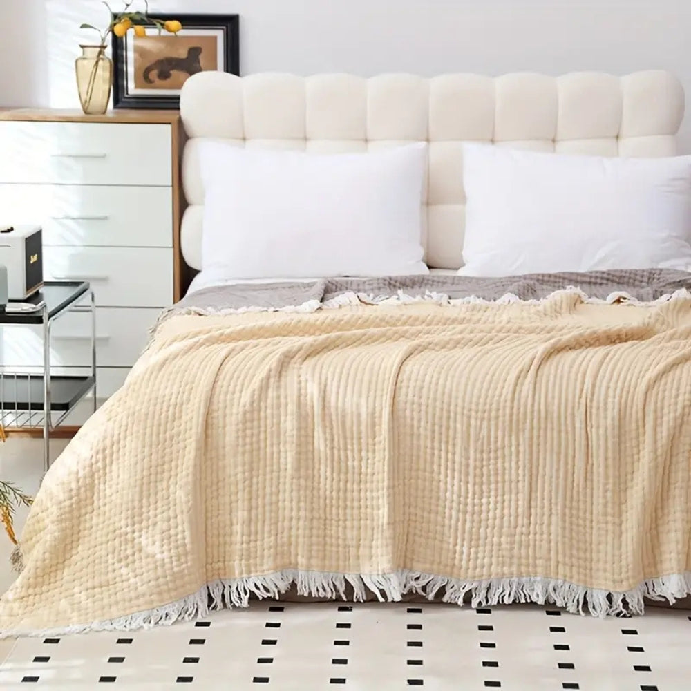 Cotton gauze blanket – Soft-washed fabric – Lightweight summer throw – Elegant fringe design – Cozy home accessory