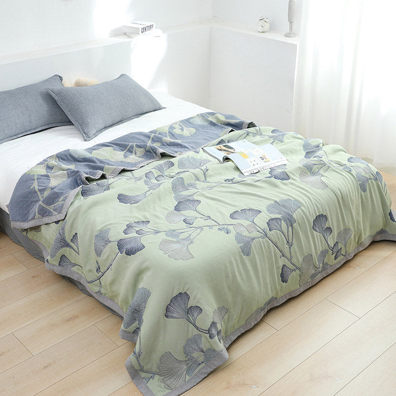 Cotton gauze quilt – Reversible Ginkgo leaf design – Lightweight and breathable