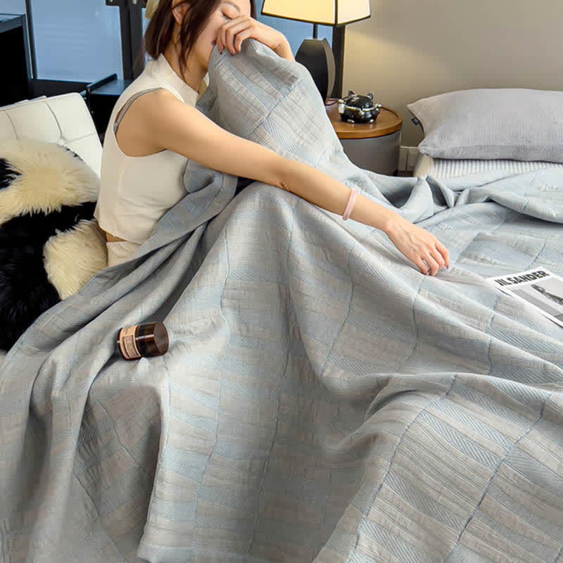 Muslin quilt – Lightweight and soft – Minimalist stripe design – Perfect for summer nights