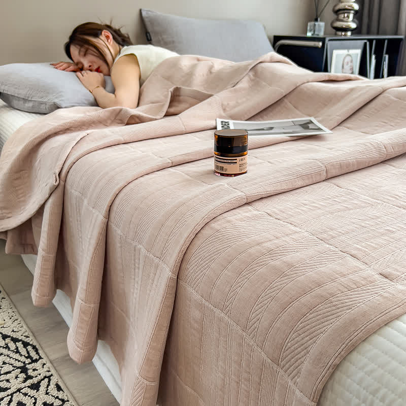 Muslin quilt – Lightweight and soft – Minimalist stripe design – Perfect for summer nights