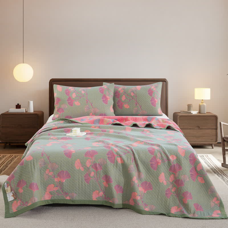 Cotton quilt – Orange ginkgo leaf pattern – Reversible design – Soft and breathable bedding