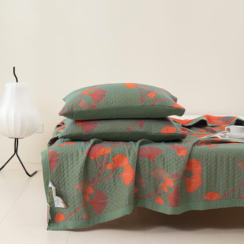 Cotton quilt – Orange ginkgo leaf pattern – Reversible design – Soft and breathable bedding
