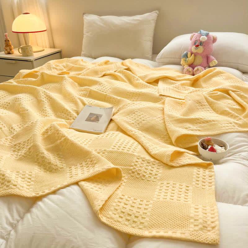 Cotton quilt – Waffle texture – Lightweight summer blanket – Soft and breathable
