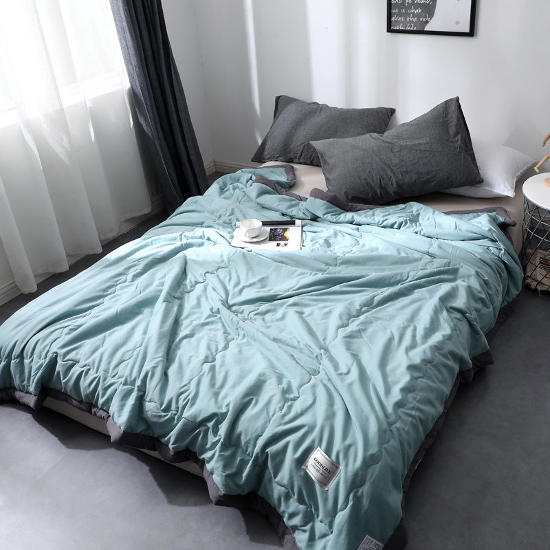 Cotton quilt – Lightweight and breathable – Ideal for warm nights and lounging