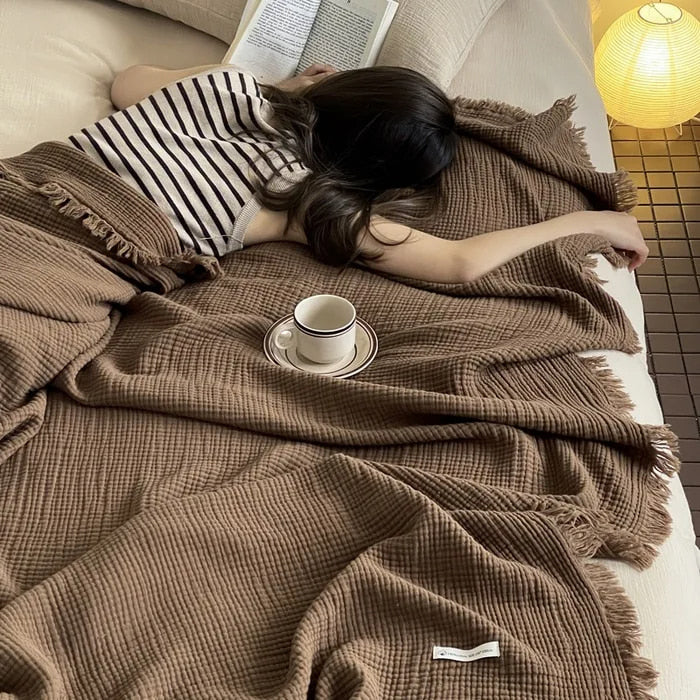 Cotton throw blanket – Lightweight crinkle texture – Tassel trim – Perfect for summer nights