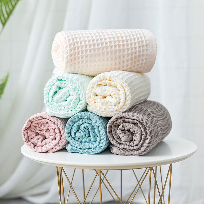 Cotton waffle bath towel – Lightweight and quick-drying – Japanese-inspired design – 28 x 55 in – Soft and breathable