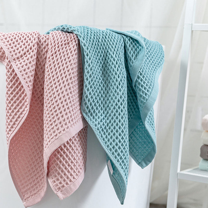 Cotton waffle bath towel – Lightweight and quick-drying – Japanese-inspired design – 28 x 55 in – Soft and breathable