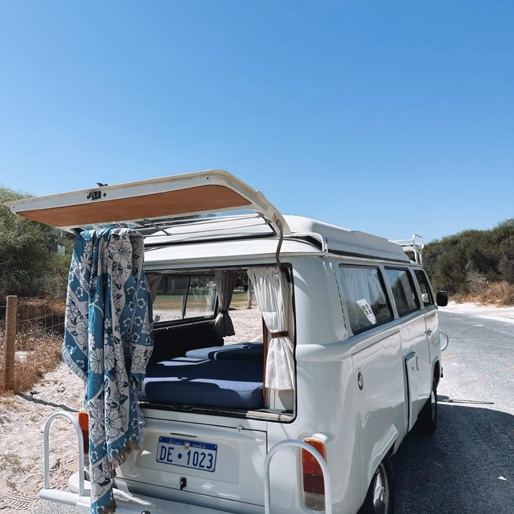 Blue Daisy Bloom Boho Travel Outdoor Blanket