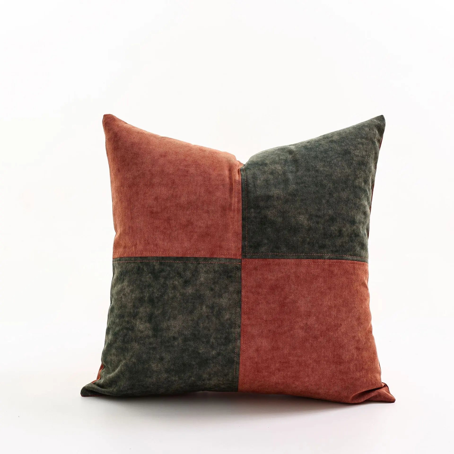 Denim cushion cover – Yarn-dyed polyester – Modern rustic design – Versatile home accessory